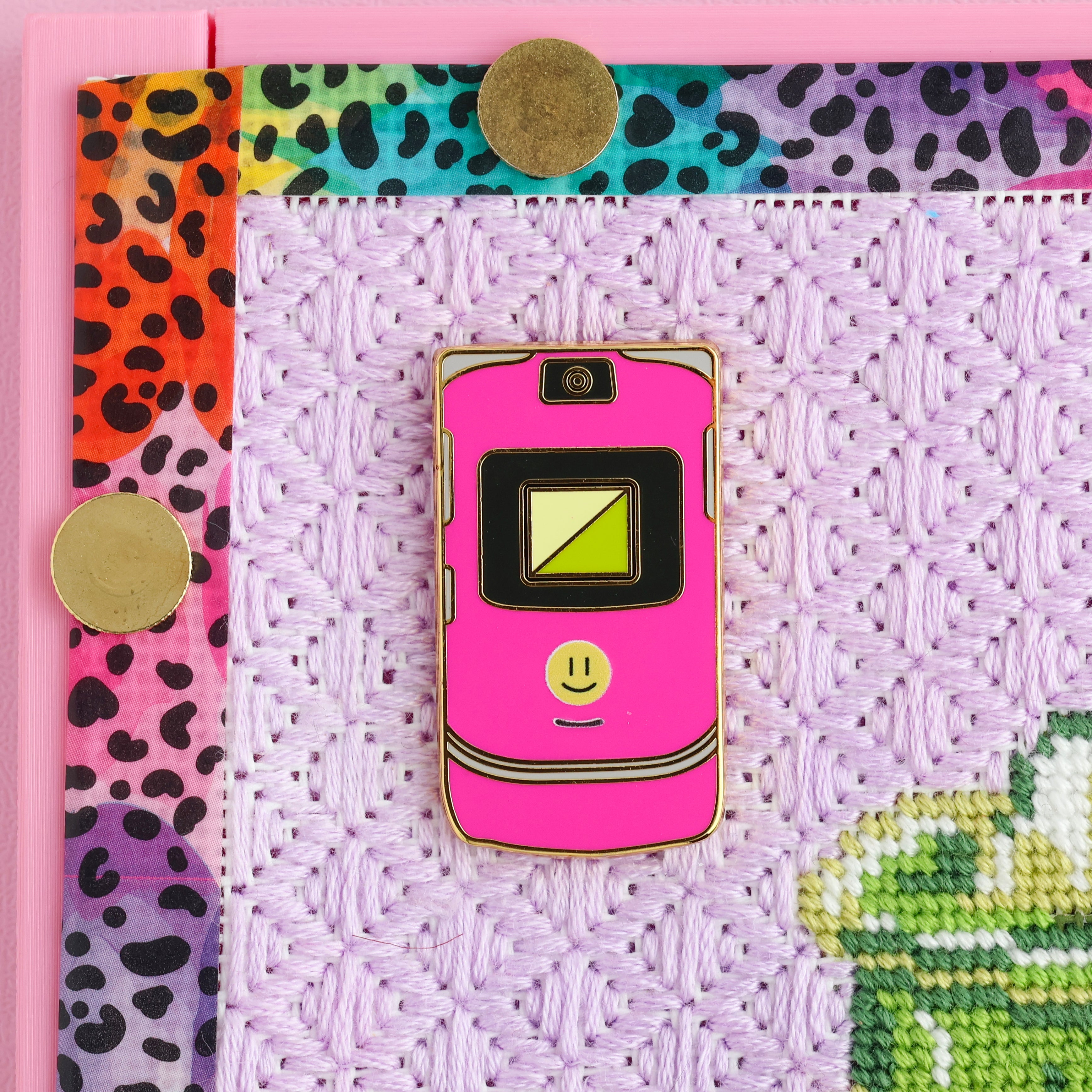 Razr Phone Needle Minder