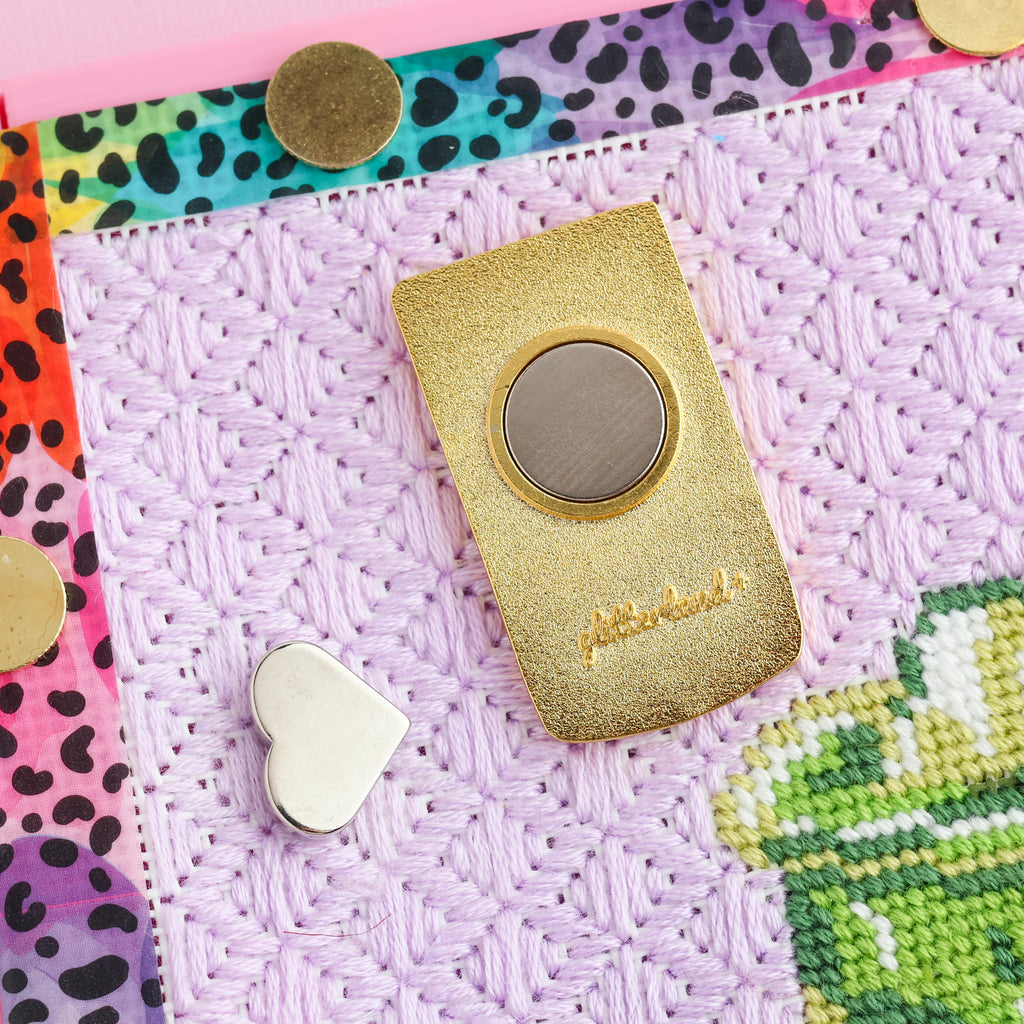 Razr Phone Needle Minder