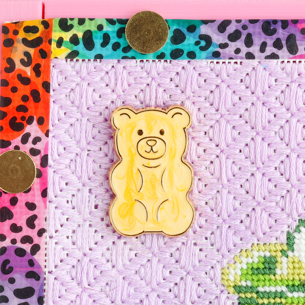 Pineapple Gummy Bear Needle Minder