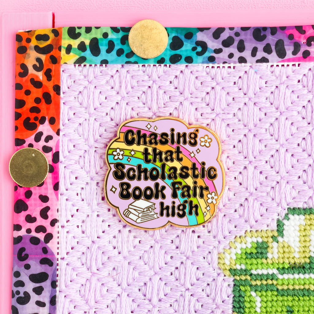 Book Fair High Needle Minder