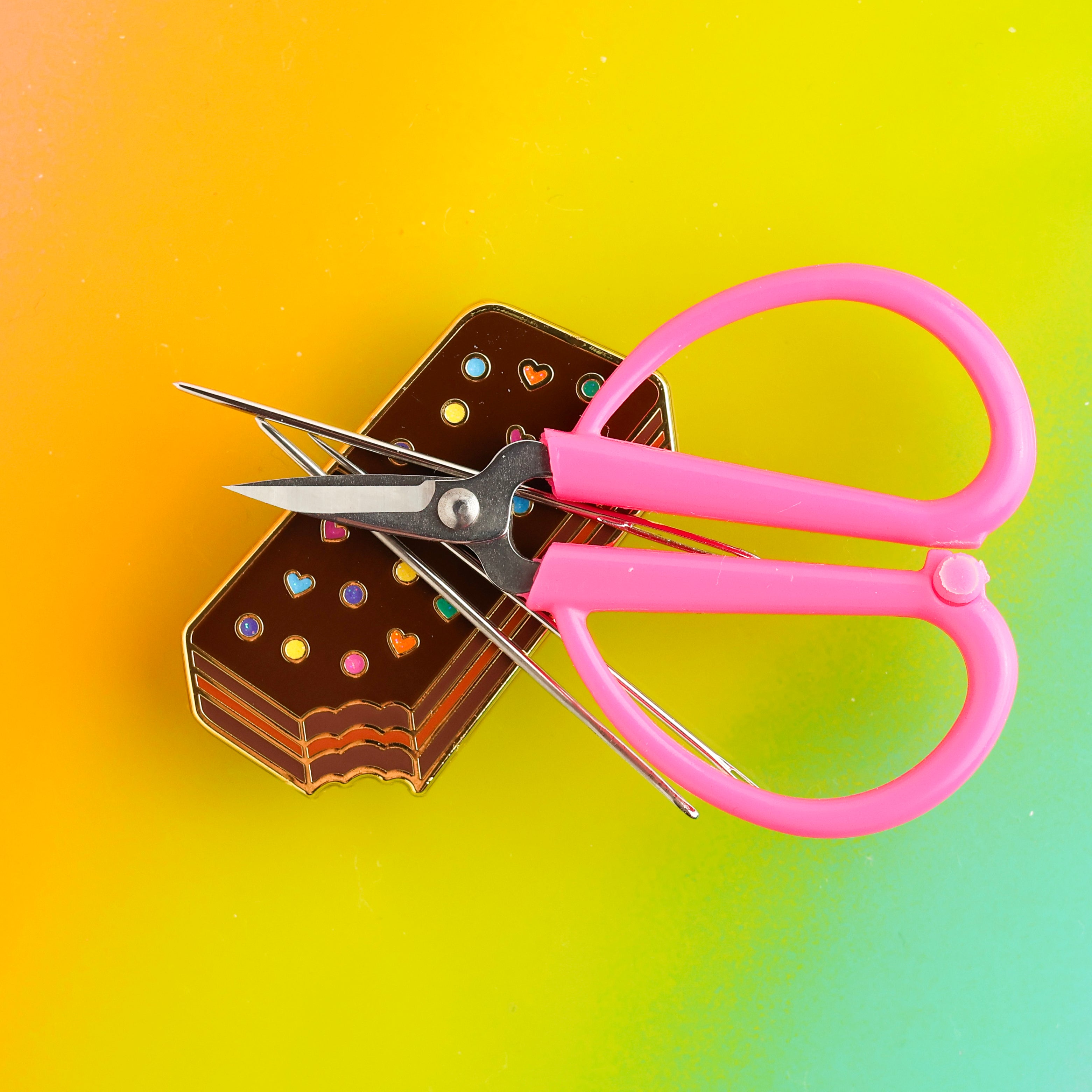 Rainbow Brownie Needle Minder