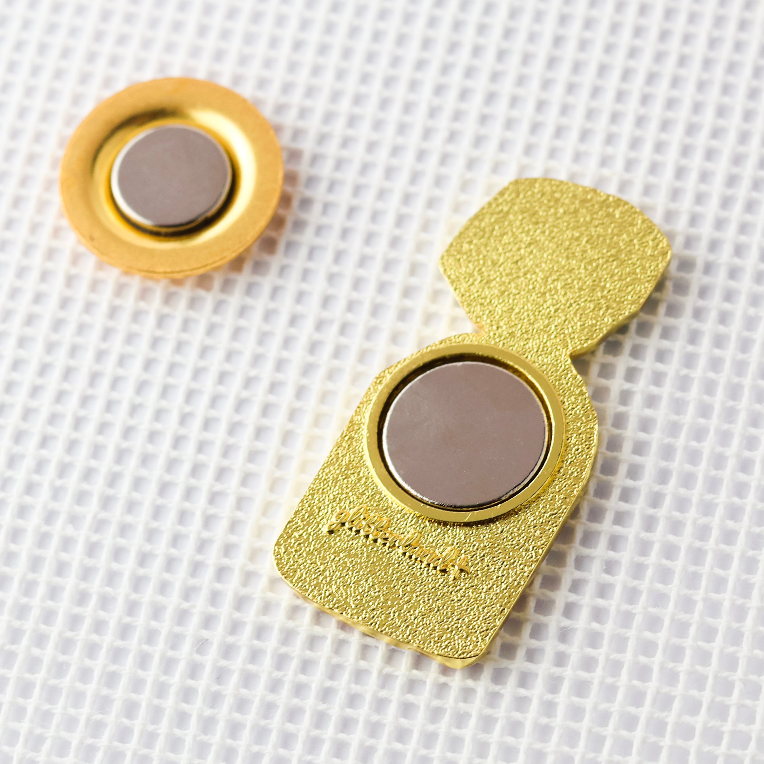 Strawberry Candy Needle Minder