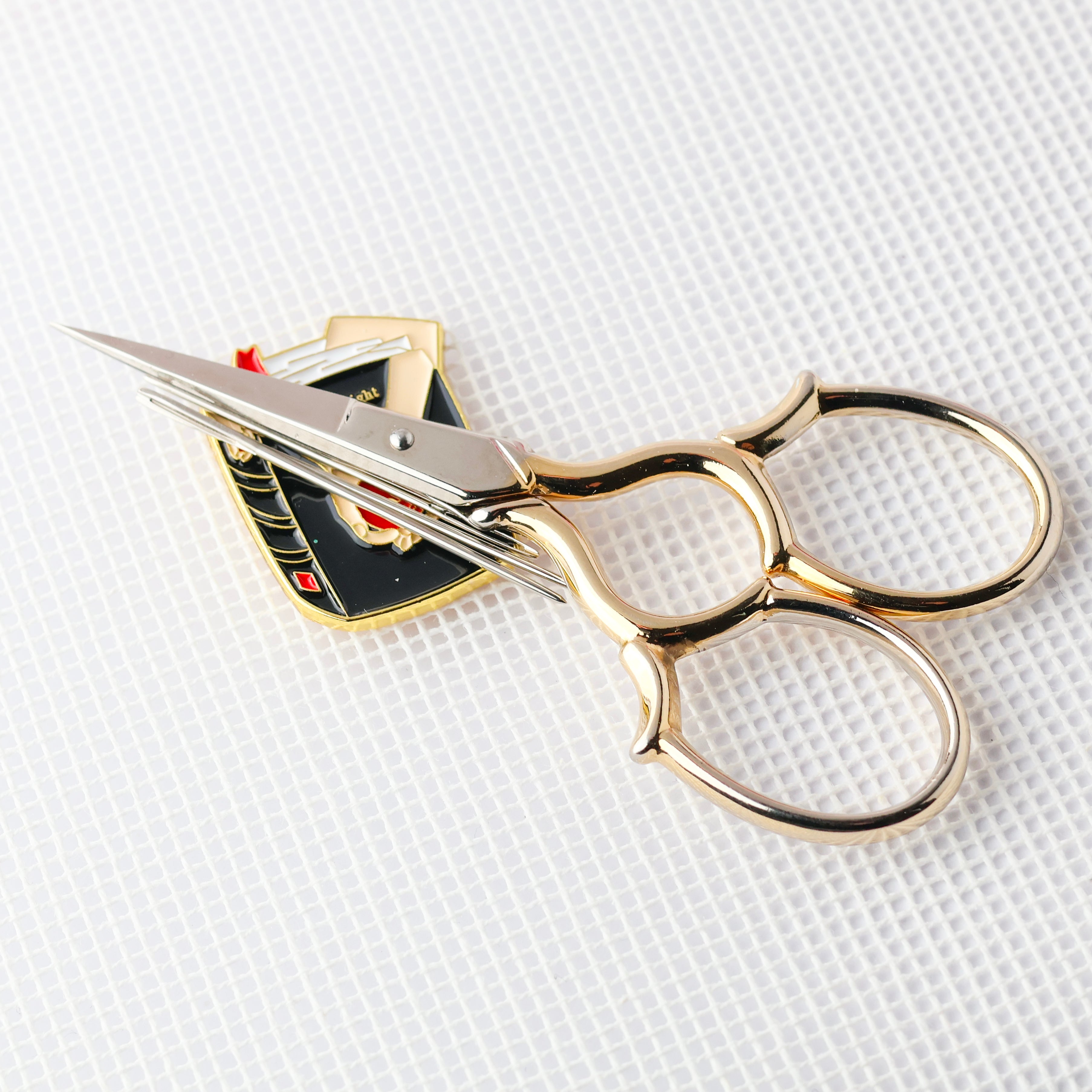 Vampire Book Needle Minder