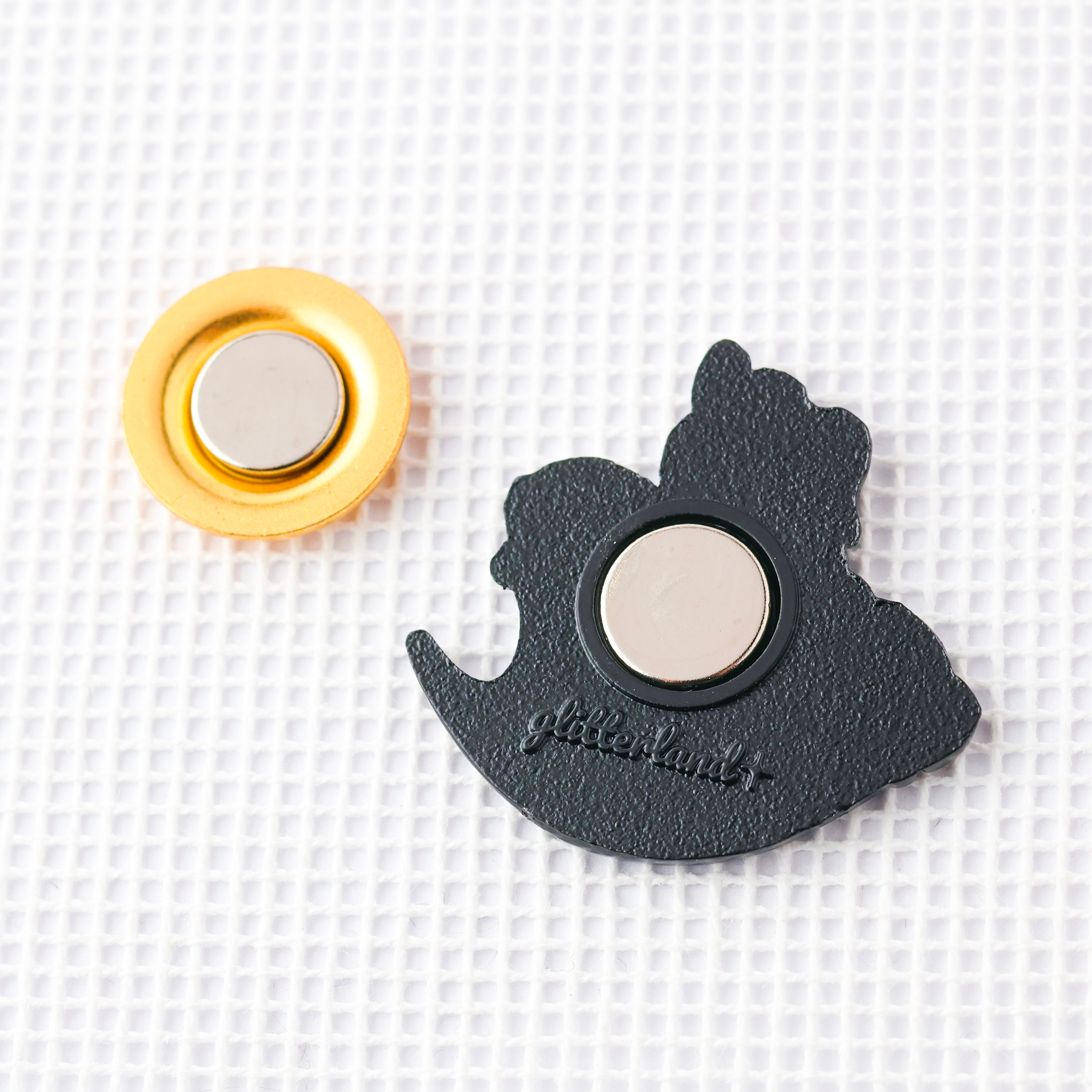 Flying Cartoon Girls Needle Minder