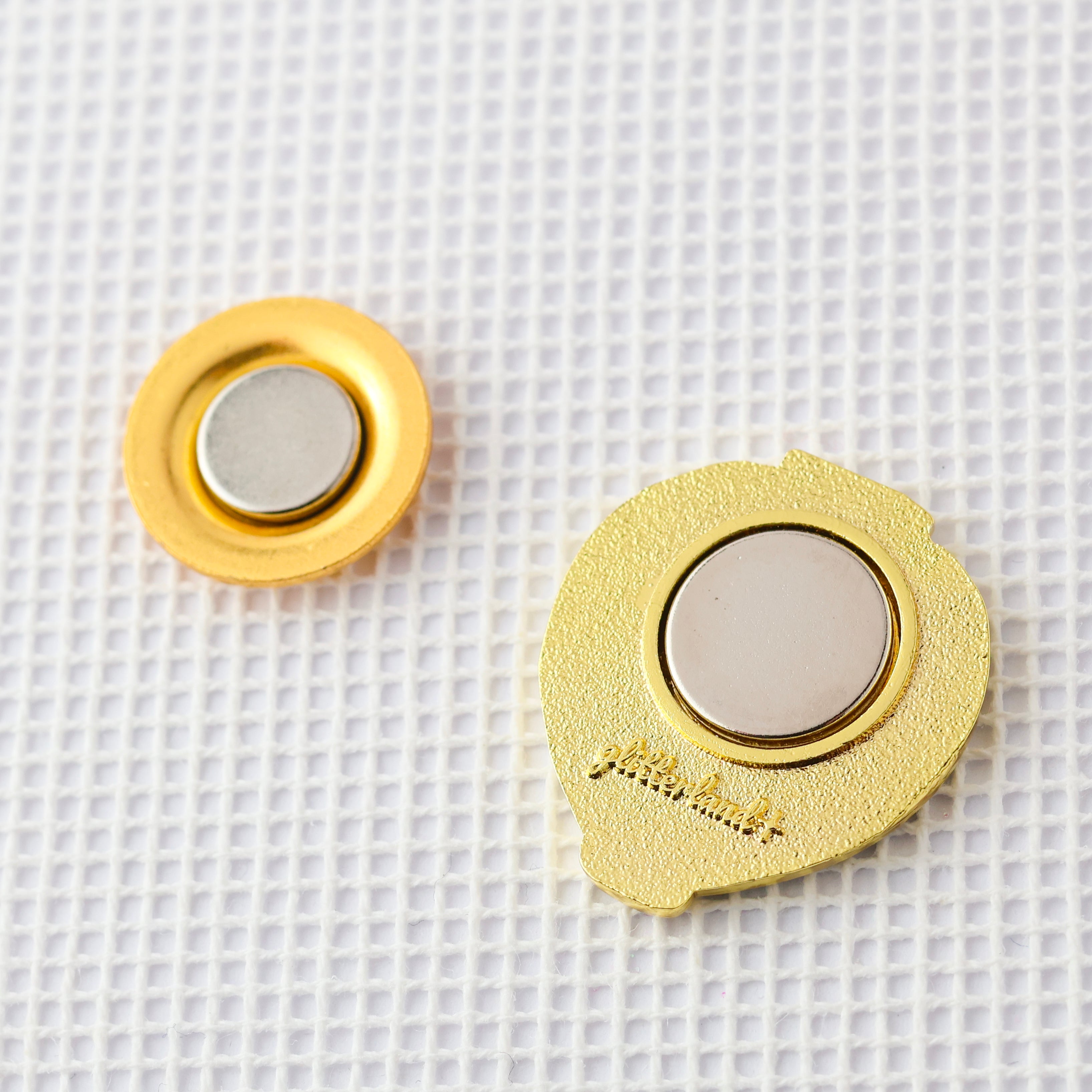 Blue Compact Needle Minder