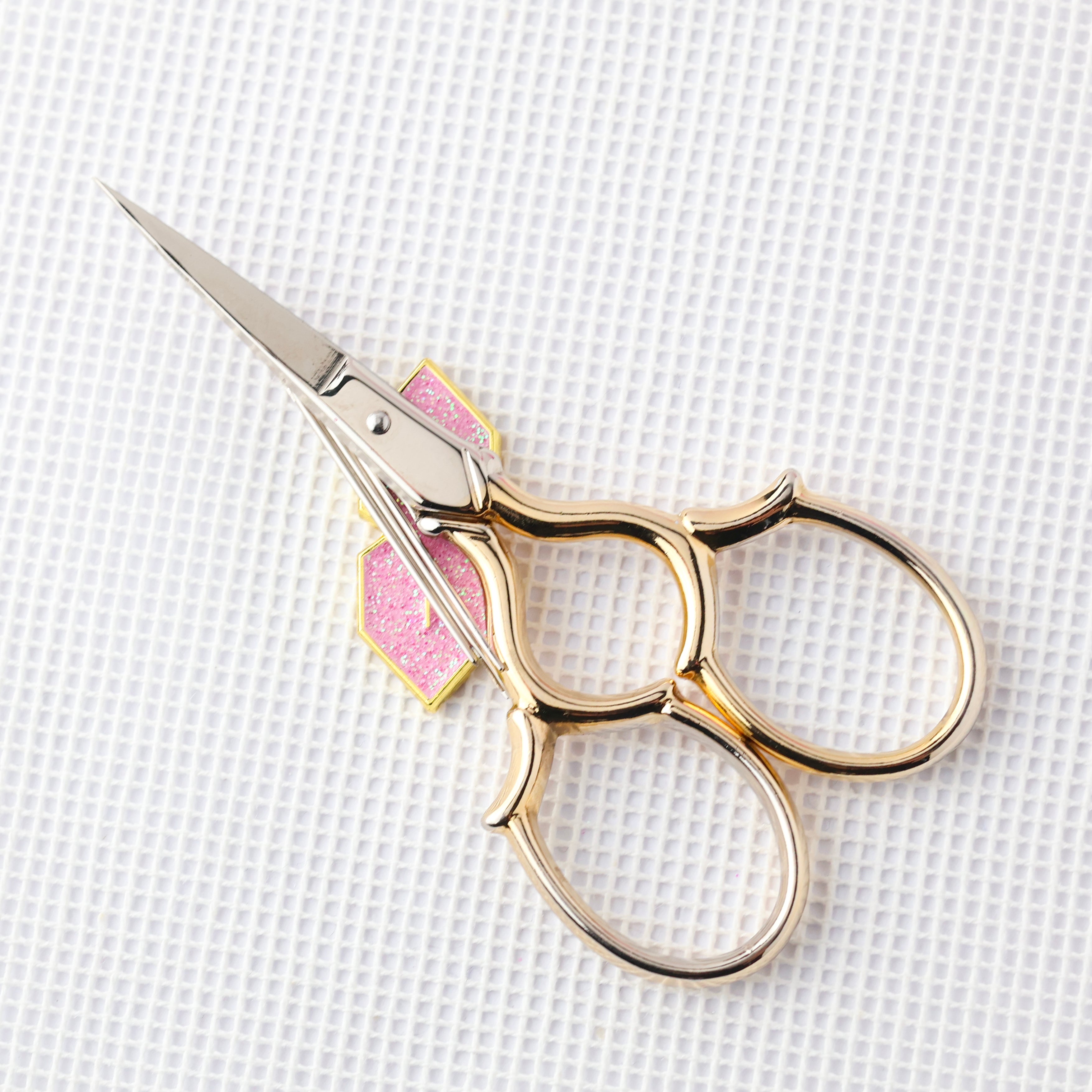 Retro S Needle Minder